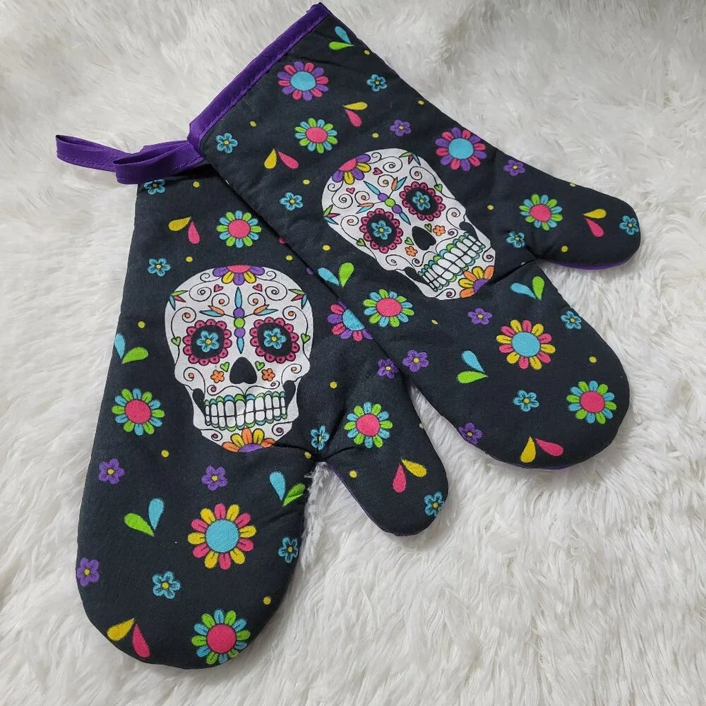 Set of 2 Sugar Skull Oven Mitts